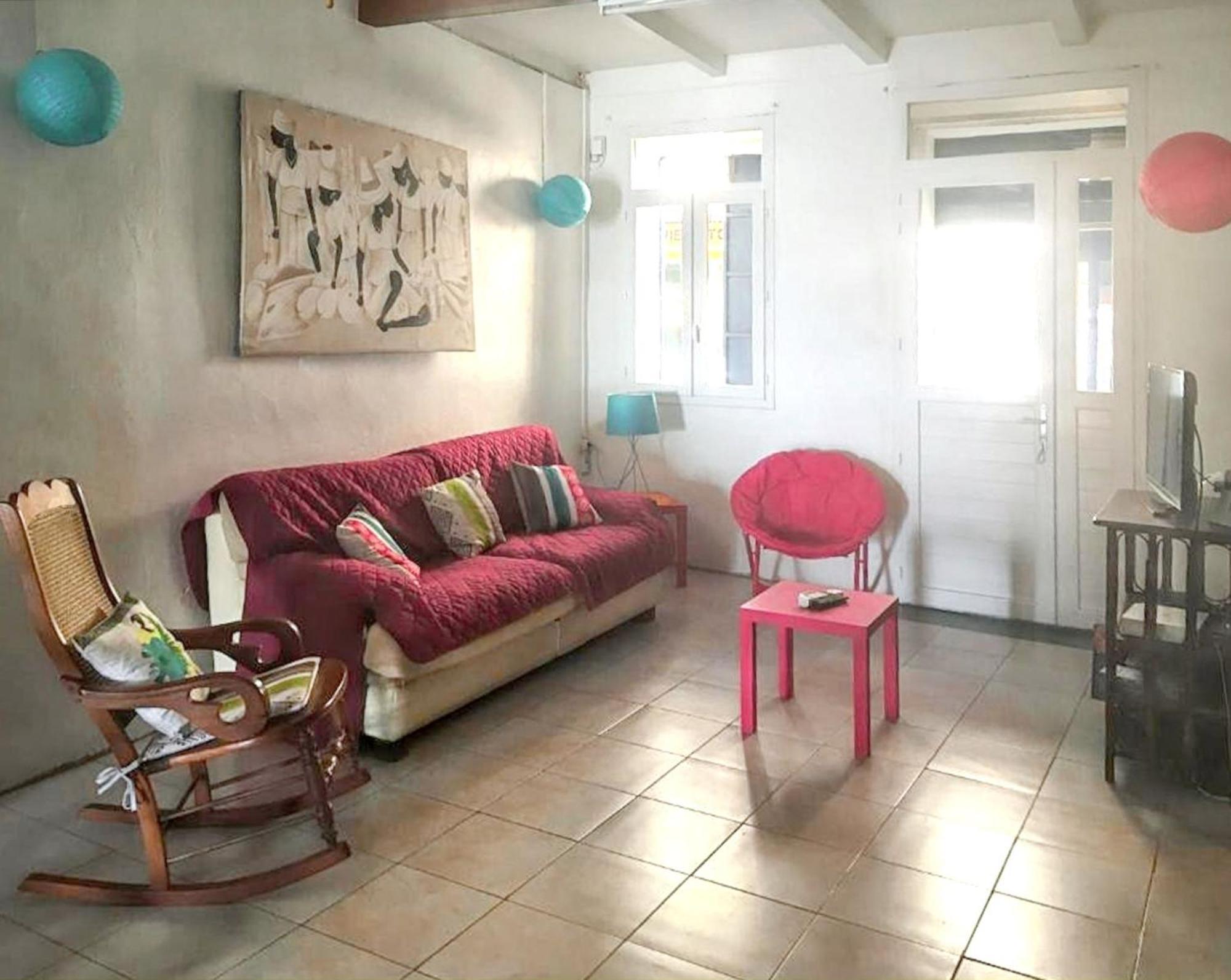 Maison De Charme A Saint-Pierre Avec Vue Sur Mer Et Montagne Екстериор снимка